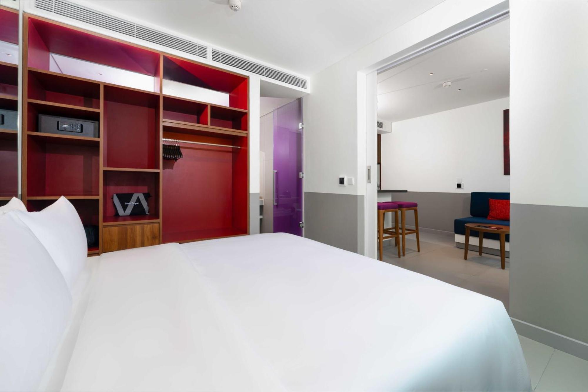 Wink Icon Hotel Danang Riverside - Luxury Suites - 24Hrs Stay & Rooftop Pool Bar Buitenkant foto