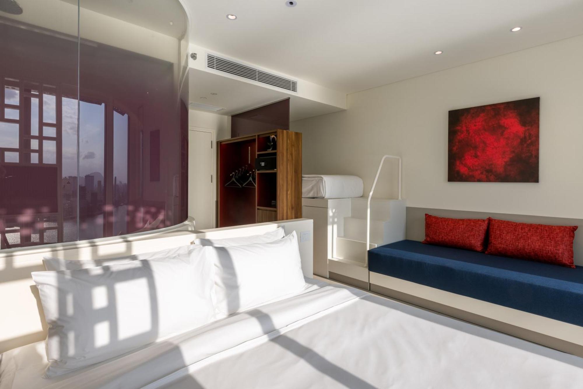 Wink Icon Hotel Danang Riverside - Luxury Suites - 24Hrs Stay & Rooftop Pool Bar Buitenkant foto