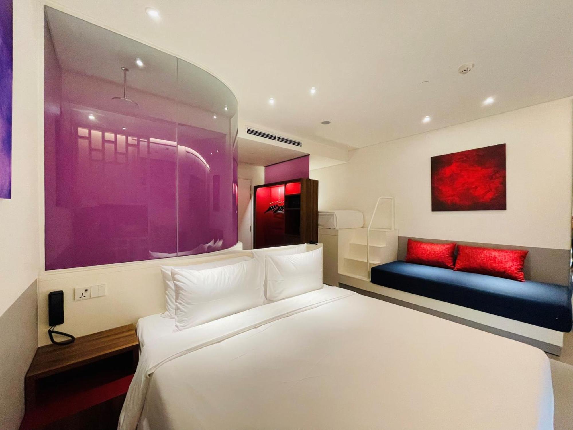 Wink Icon Hotel Danang Riverside - Luxury Suites - 24Hrs Stay & Rooftop Pool Bar Buitenkant foto